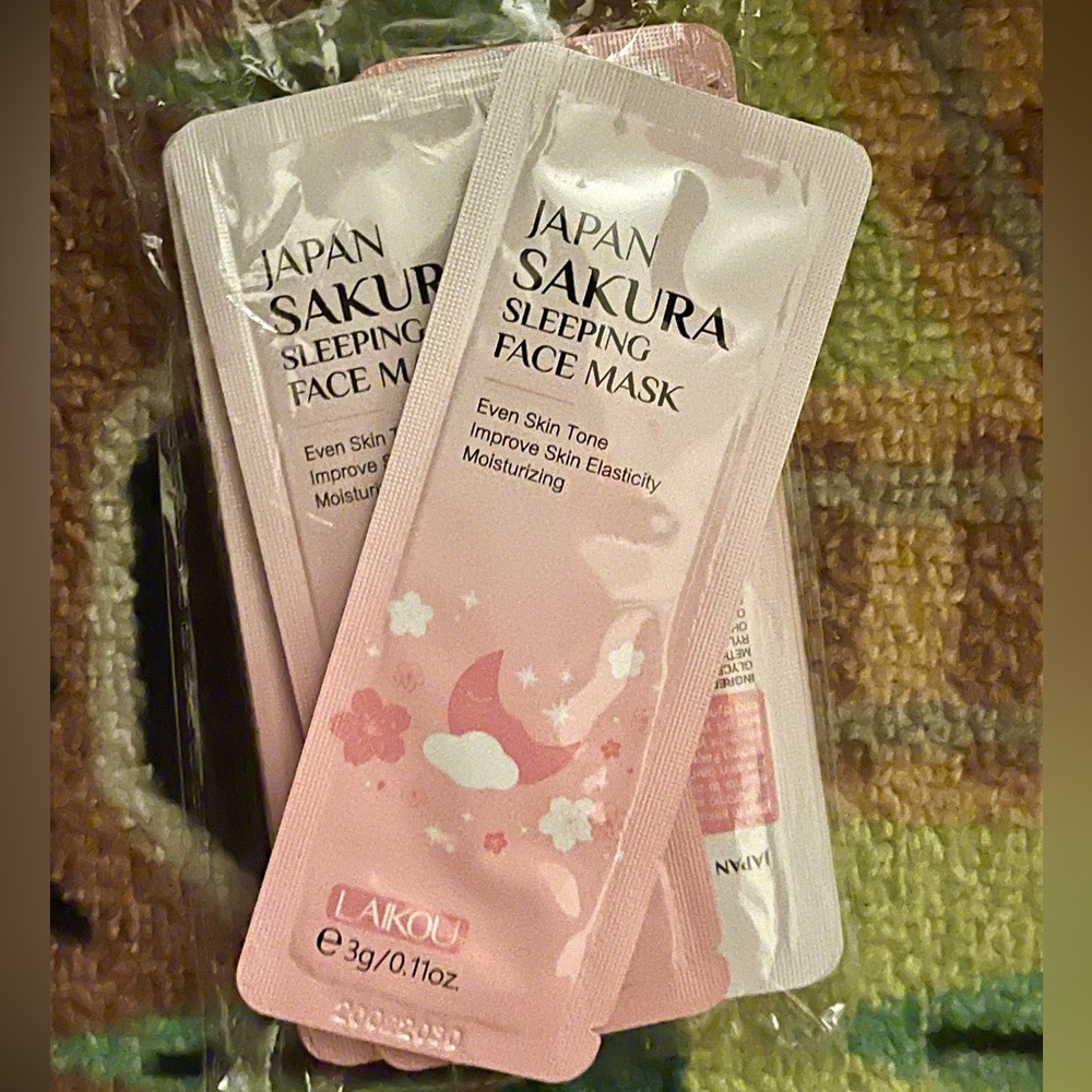 Sleeping face mask 10